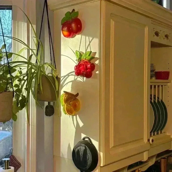 Vintage 1979 Miller Studio chalk ware fruit decor: peaches, cherries  and apples - Picture 9 of 9